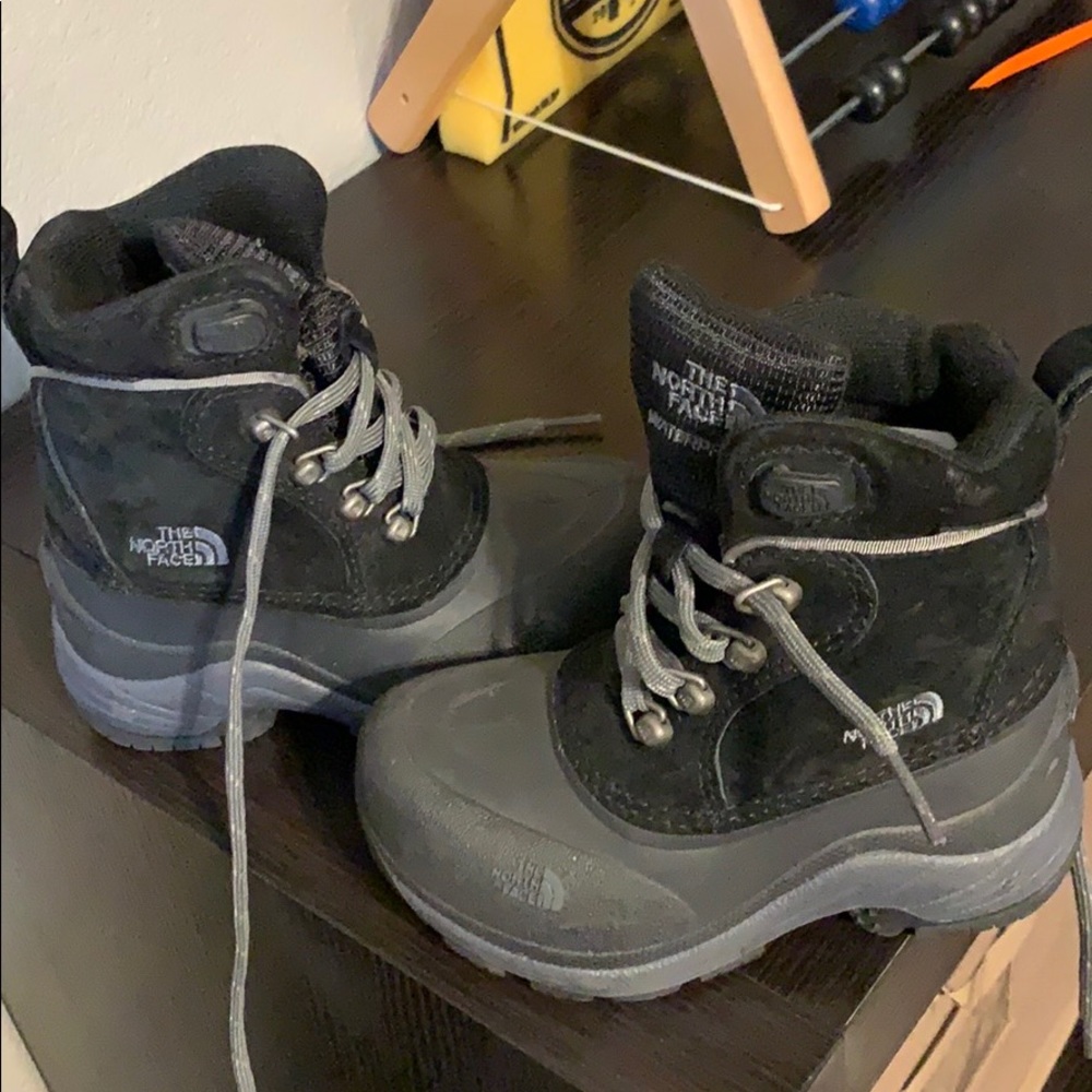Little Kids The North Face waterproof snow boots